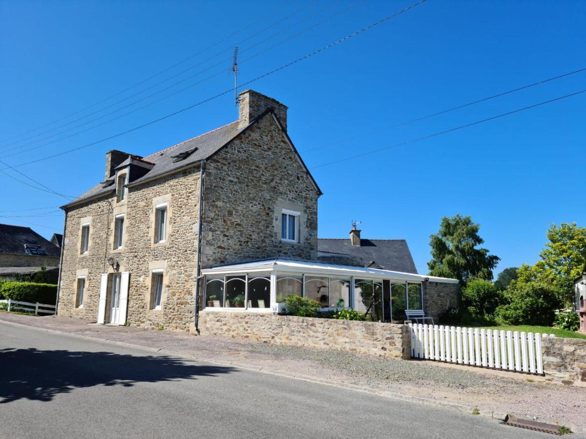 Bleu Outremer Saint-Cast-le-Guildo Bagian luar foto