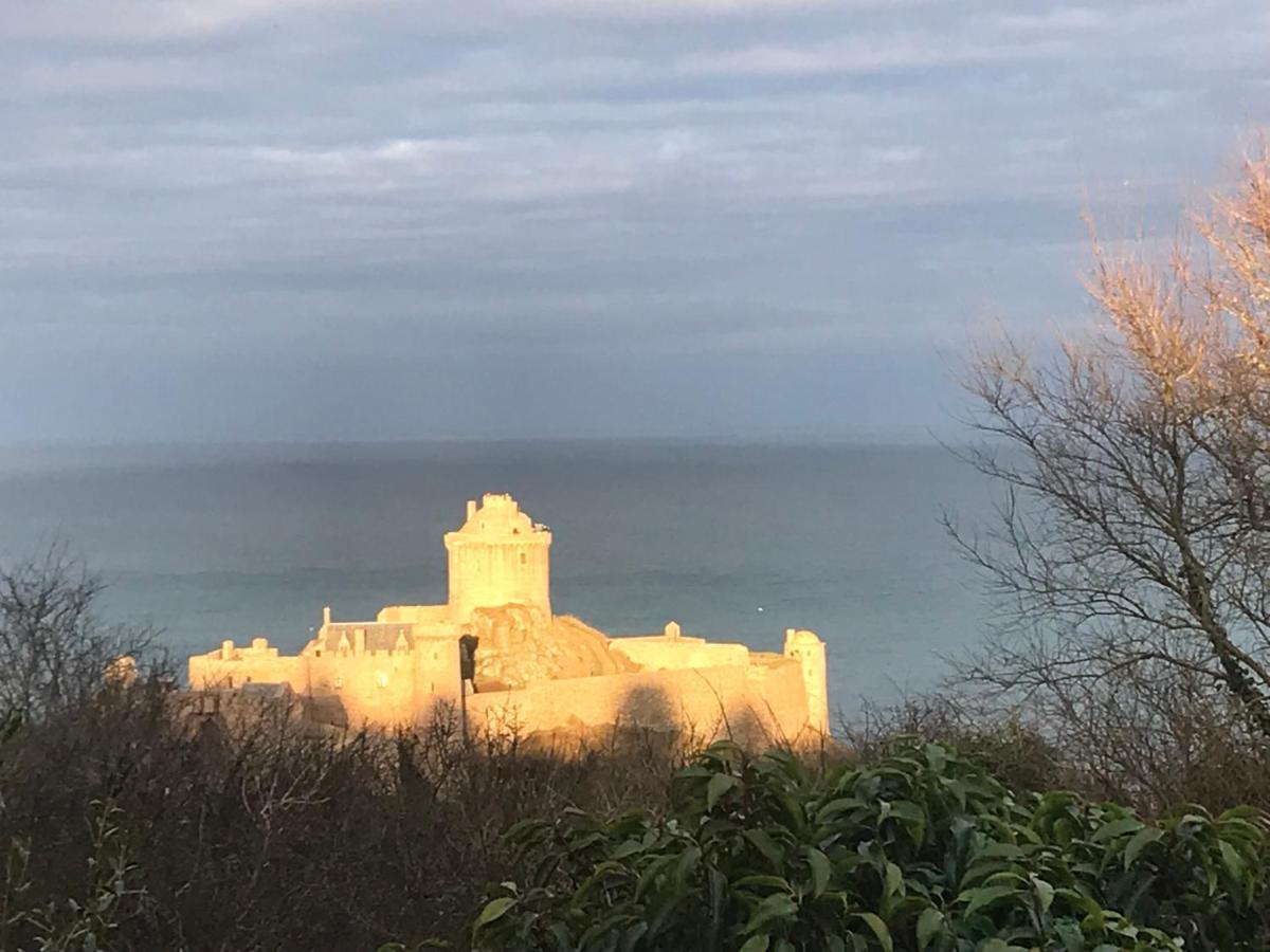 Bleu Outremer Saint-Cast-le-Guildo Bagian luar foto